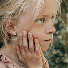 Afbeelding in Gallery-weergave laden, Zilveren kinderoorbellen - Ijsjes MYKK Jewelry