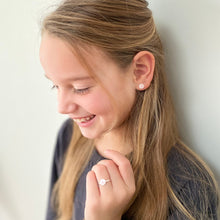 Afbeelding in Gallery-weergave laden, Zeeuwse knop sieraden zilver kinder ring | MYKK Jewelry
