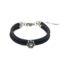 Afbeelding in Gallery-weergave laden, Zeeuwse knop armband - Stitched leer zwart | MYKK Jewelry