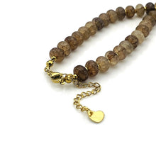 Afbeelding in Gallery-weergave laden, RVS Zeeuwse knop ketting - Glaskralen bruin | MYKK Jewelry
