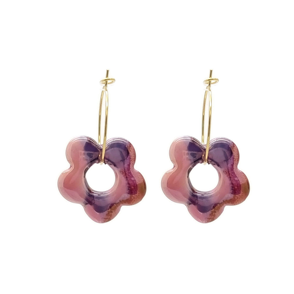 Oorbellen RVS goud - Bloem keramiek paars roze MYKK Jewelry