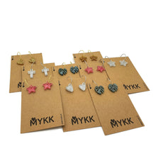 Afbeelding in Gallery-weergave laden, MYKK Jewelry | Oorbellen RVS - Ster roze goud
