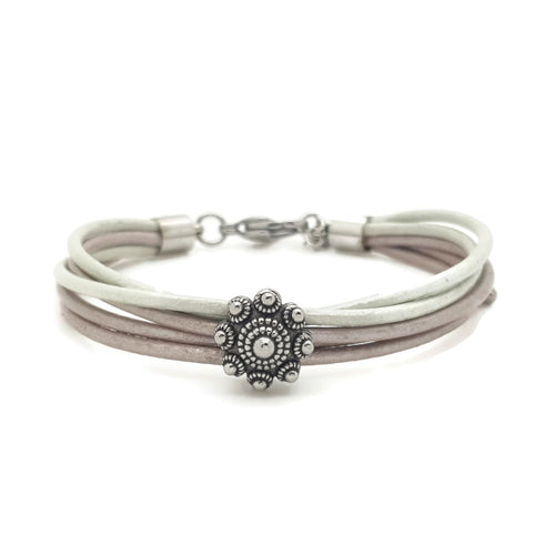 MYKK Jewelry | RVS Zeeuwse knop armband - Mint groen en taupe metallic leer