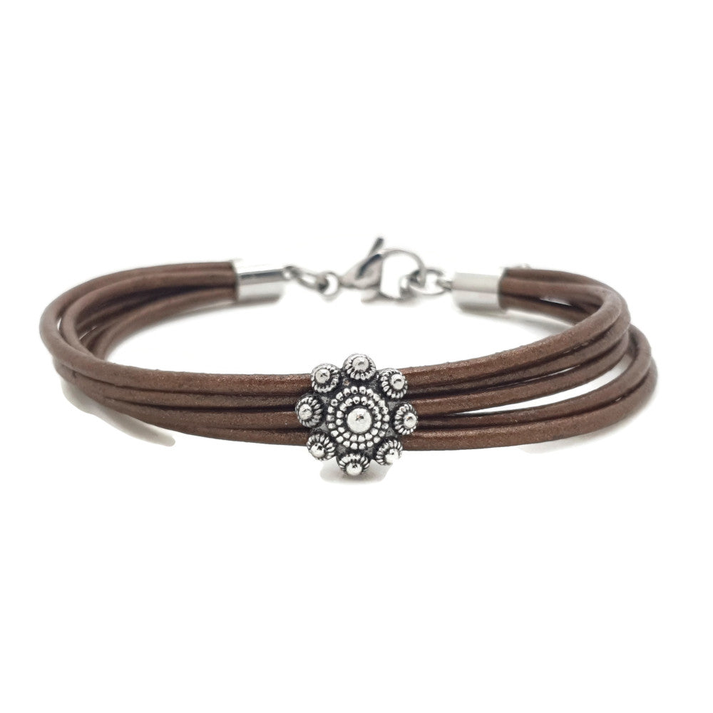 MYKK Jewelry | RVS Zeeuwse knop armband - Bruin metallic leer