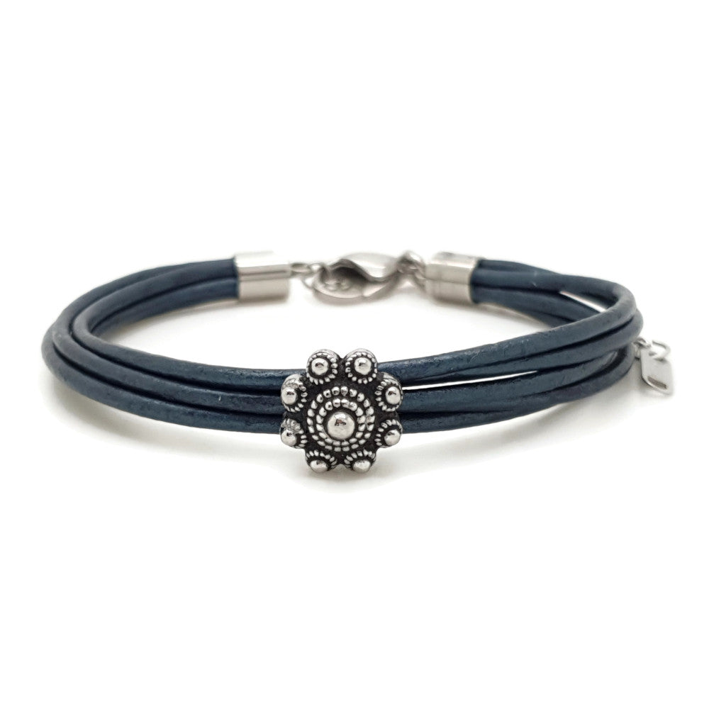 RVS Zeeuwse knop armband - Blauw metallic leer MYKK Jewelry
