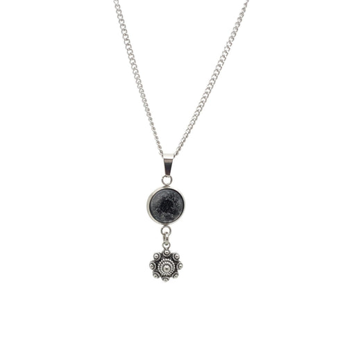 MYKK Jewelry | Sieraden RVS Zeeuwse knop ketting - Mandala zwart zilver