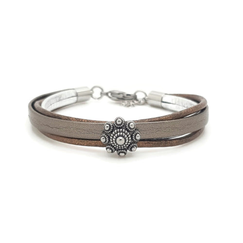 MYKK Jewelry | RVS Zeeuwse knop armband - Bruin en zilver leer