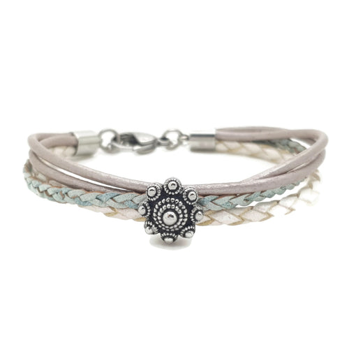 MYKK Jewelry | RVS Zeeuwse knop armband - Pastel ivoor blauw leer
