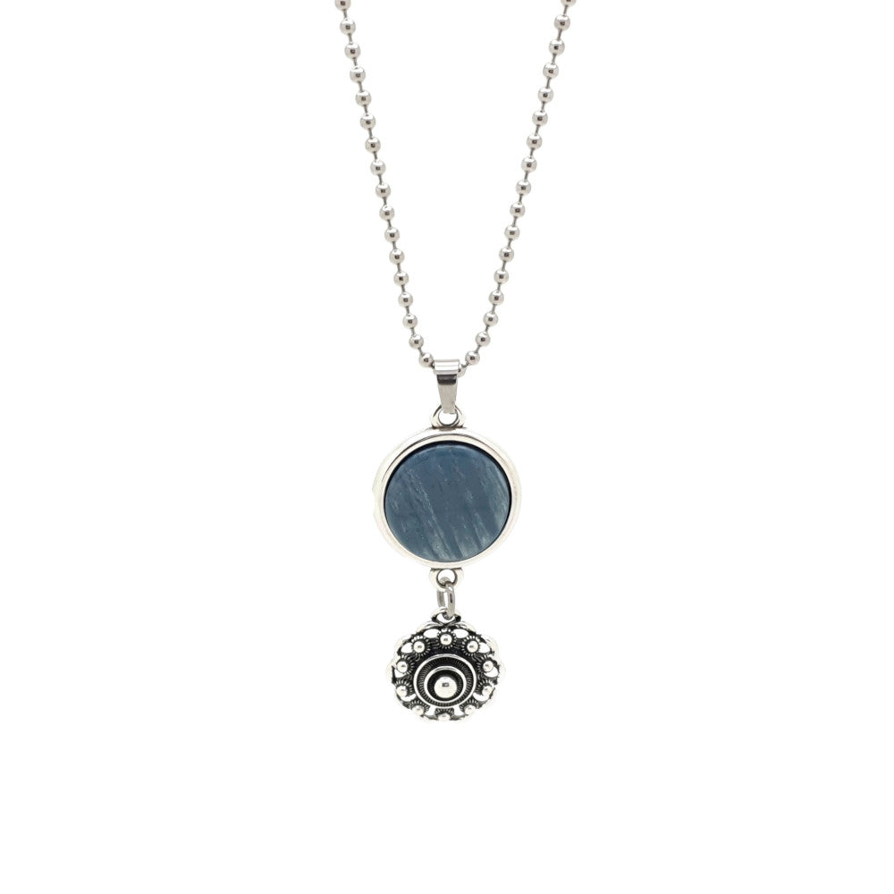 Zeeuwse knop ketting - Gekleurde hanger blauwgrijs | MYKK Jewelry